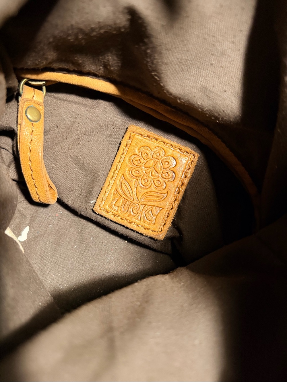 Lucky Brand Caramel Leather Fold Over Shoulder Bag - Picture 10 of 11
